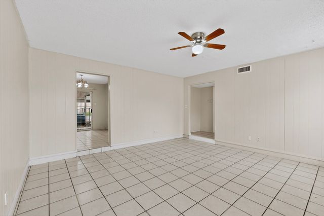 703 E Shady Grove Road, Irving, TX 75060