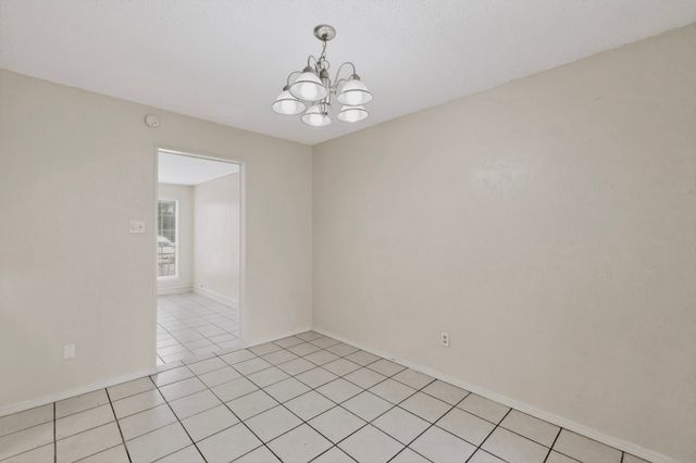 703 E Shady Grove Road, Irving, TX 75060