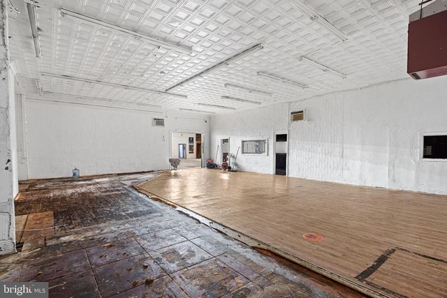 67-69 W QUEEN LN, Philadelphia, PA 19144