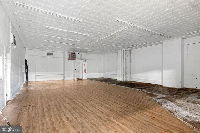 67-69 W QUEEN LN, Philadelphia, PA 19144