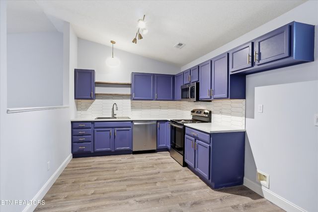 731 High Point Way, Knoxville, TN 37912
