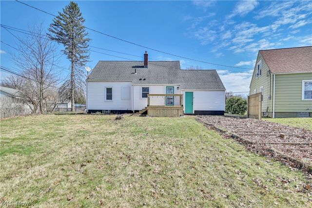 883 Bonnie Brae Avenue NE, Warren, OH 44483