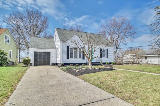 883 Bonnie Brae Avenue NE, Warren, OH 44483