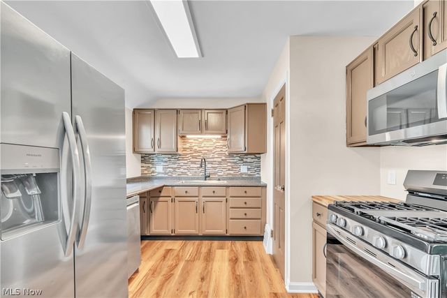 883 Bonnie Brae Avenue NE, Warren, OH 44483