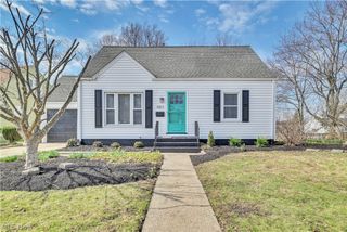 883 Bonnie Brae Avenue NE, Warren, OH 44483