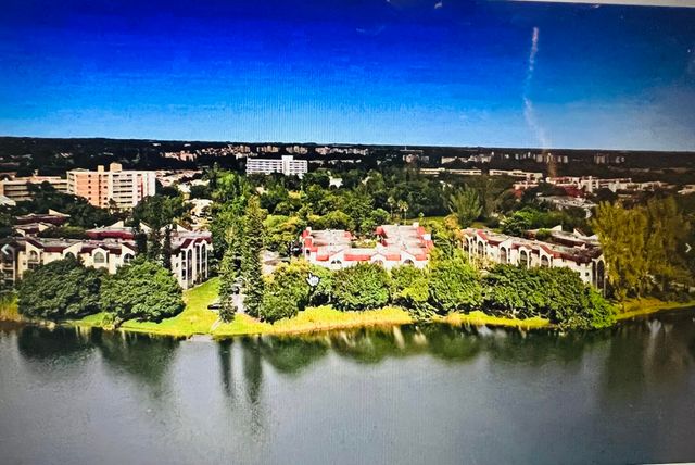 3330 Spanish Moss Terrace 406, Lauderhill, FL 33319