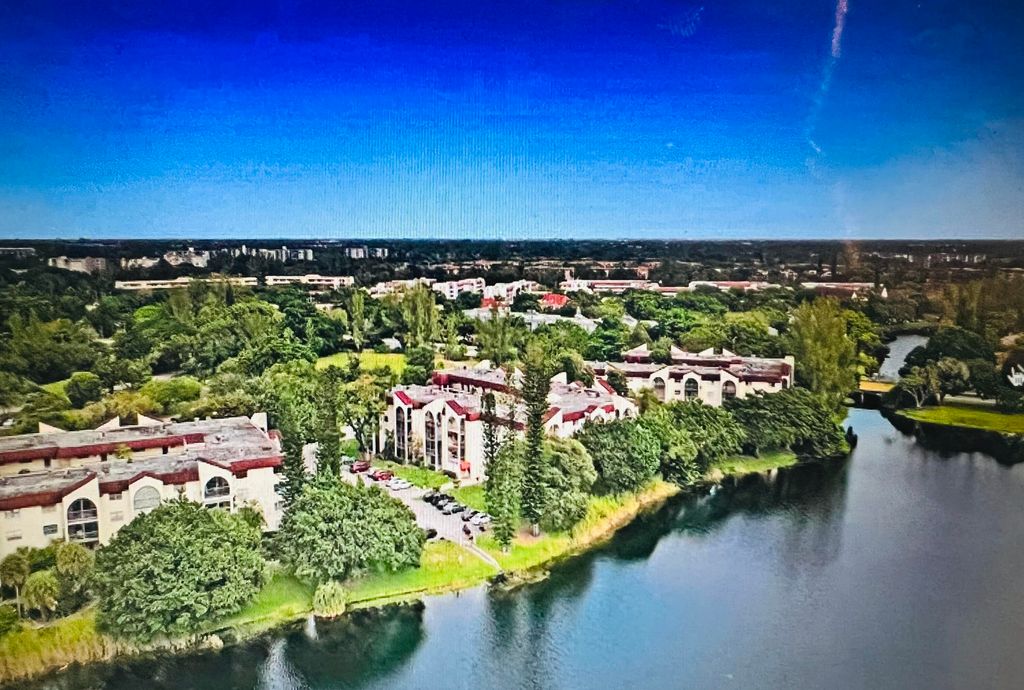 3330 Spanish Moss Terrace 406, Lauderhill, FL 33319