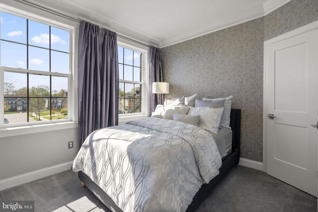 Image 27 of property listing at 707 CLAMOR CT, Fort Washington, MD 20744