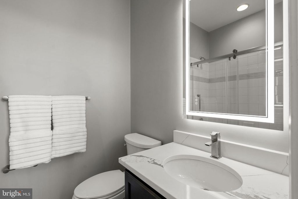 Image 28 of property listing at 707 CLAMOR CT, Fort Washington, MD 20744