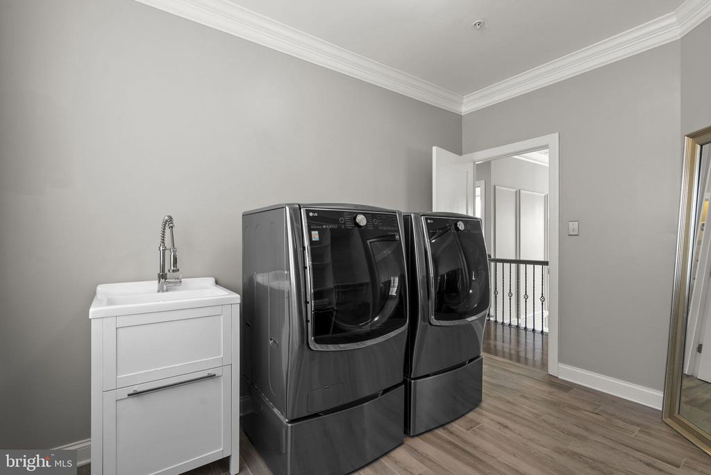 Image 29 of property listing at 707 CLAMOR CT, Fort Washington, MD 20744