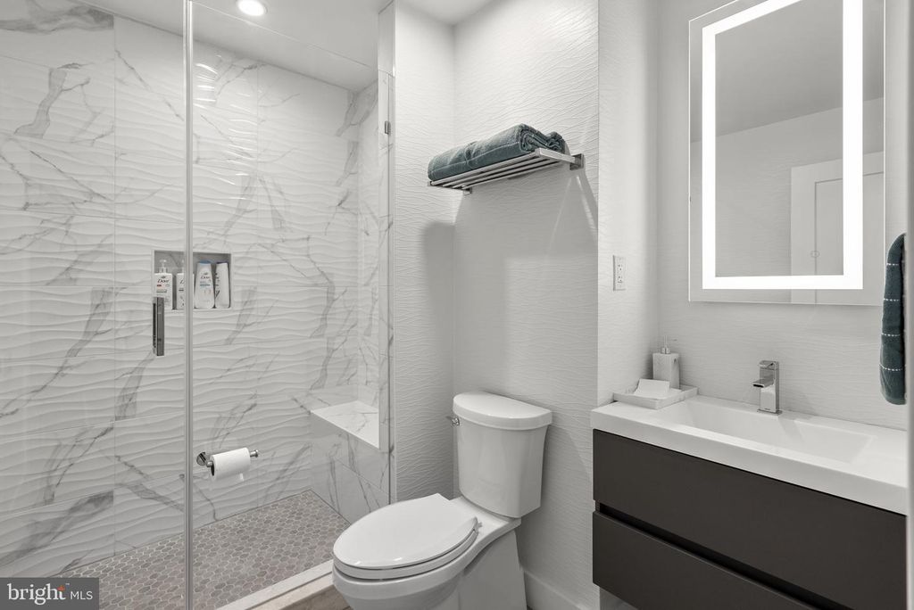 Image 35 of property listing at 707 CLAMOR CT, Fort Washington, MD 20744