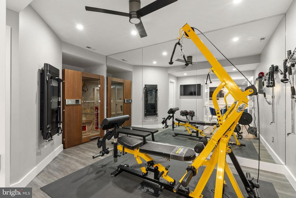 Image 38 of property listing at 707 CLAMOR CT, Fort Washington, MD 20744