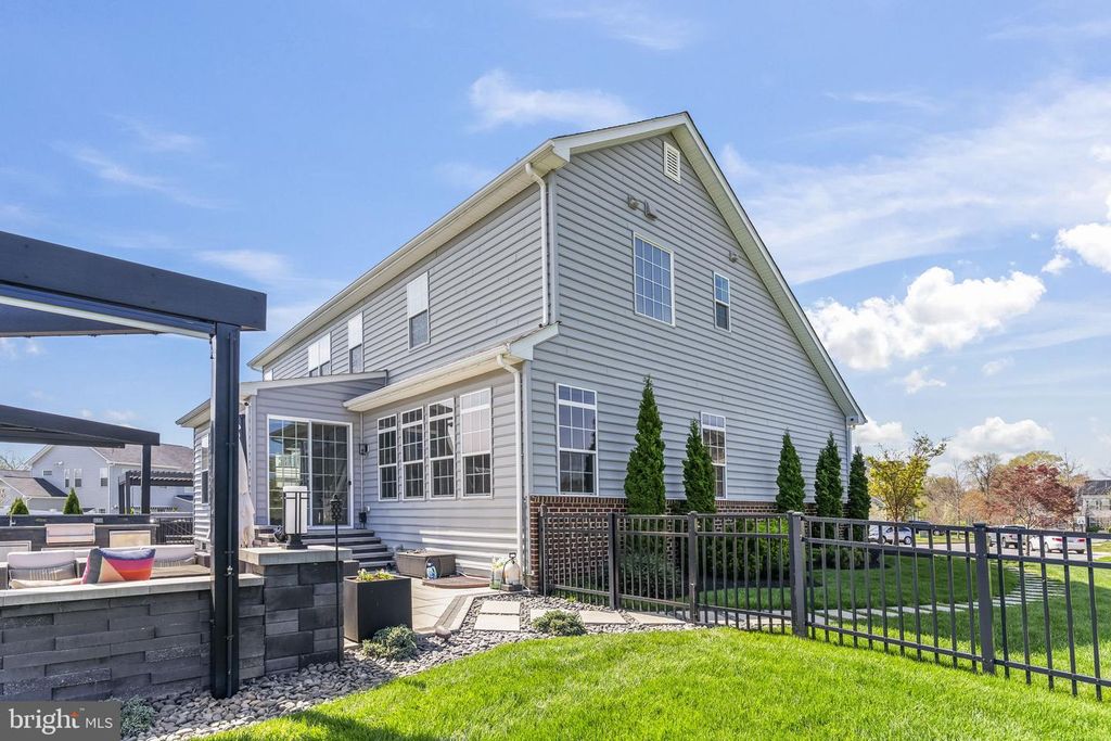 Image 42 of property listing at 707 CLAMOR CT, Fort Washington, MD 20744