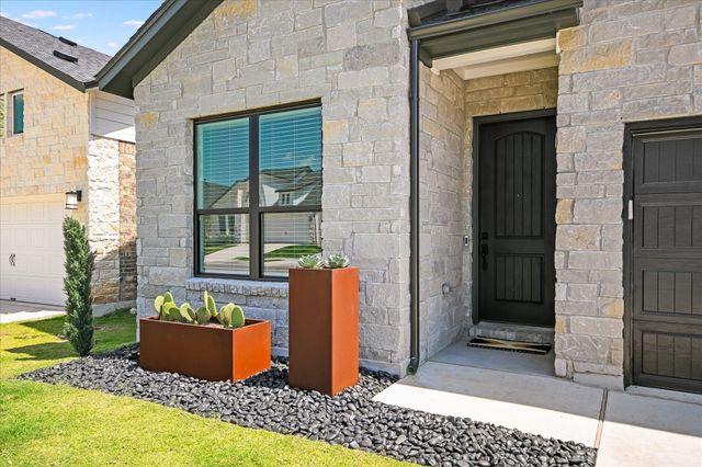253 Darley Oak DR, Dripping Springs, TX 78620