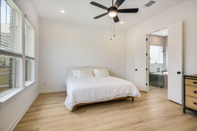 253 Darley Oak DR, Dripping Springs, TX 78620