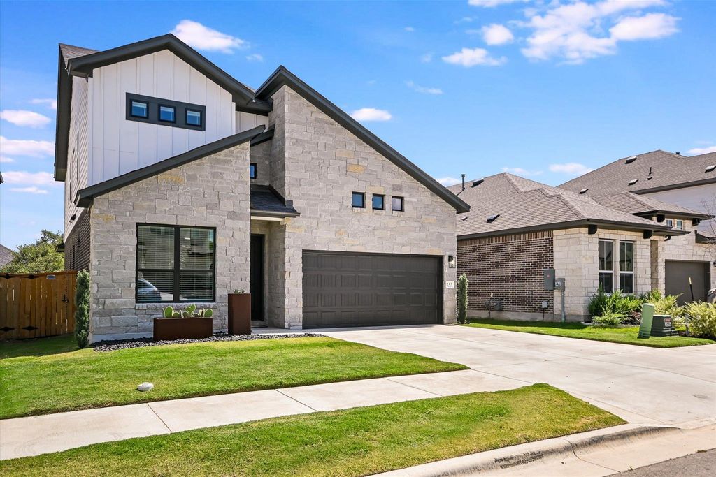 253 Darley Oak DR, Dripping Springs, TX 78620