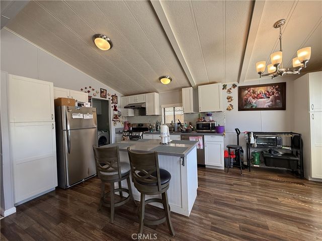 14000 El Evado Road 87, Victorville, CA 92392