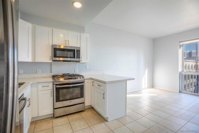 445 Island Ave 706, San Diego, CA 92101