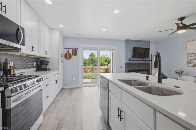 728 Quesnel DR, Virginia Beach, VA 23454