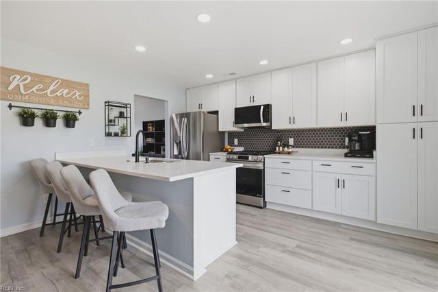 728 Quesnel DR, Virginia Beach, VA 23454