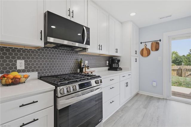 728 Quesnel DR, Virginia Beach, VA 23454