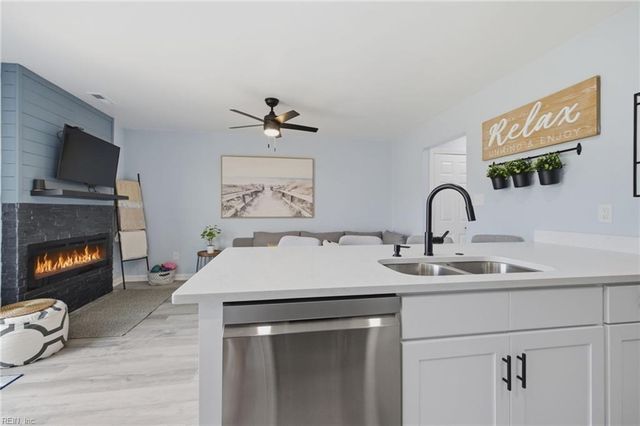 728 Quesnel DR, Virginia Beach, VA 23454