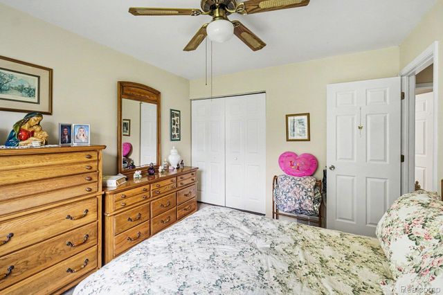4987 E M 36, Hamburg Township, MI 48169