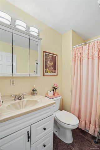 4987 E M 36, Hamburg Township, MI 48169