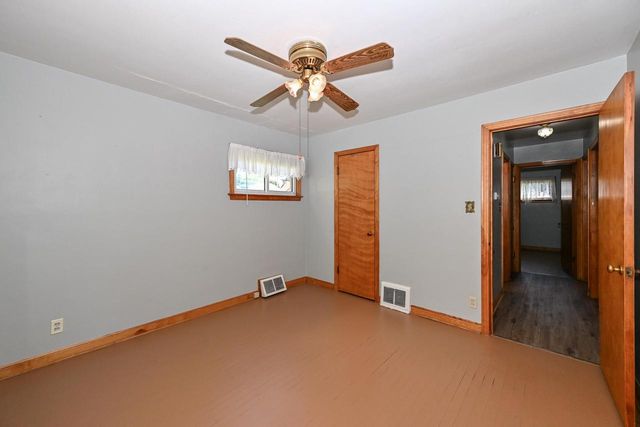 4164 S 4th STREET, Milwaukee, WI 53207