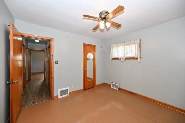 4164 S 4th STREET, Milwaukee, WI 53207
