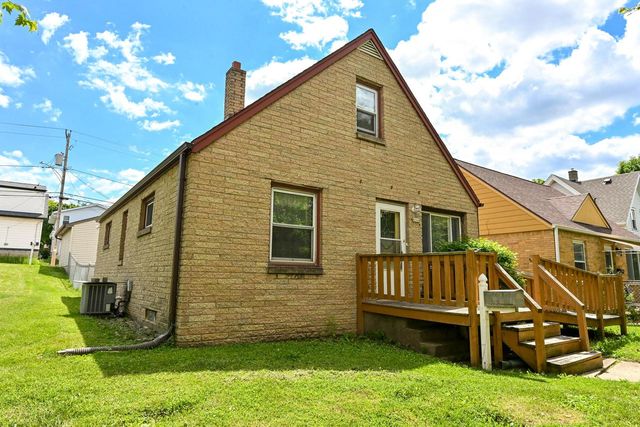 4164 S 4th STREET, Milwaukee, WI 53207