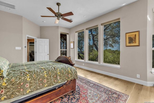 602 Mesa Rdg, San Antonio, TX 78258