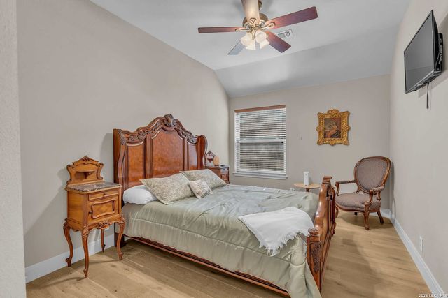 602 Mesa Rdg, San Antonio, TX 78258