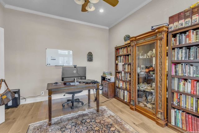602 Mesa Rdg, San Antonio, TX 78258