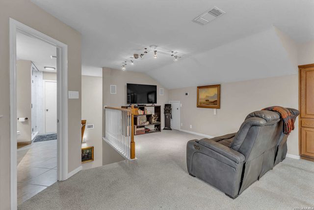 602 Mesa Rdg, San Antonio, TX 78258