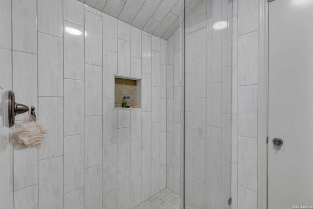 602 Mesa Rdg, San Antonio, TX 78258