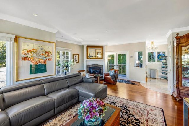 127 16th Street, Pacific Grove, CA 93950