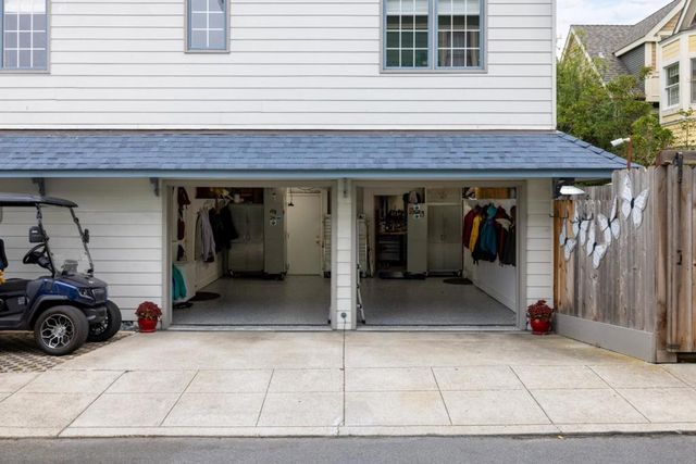 127 16th Street, Pacific Grove, CA 93950