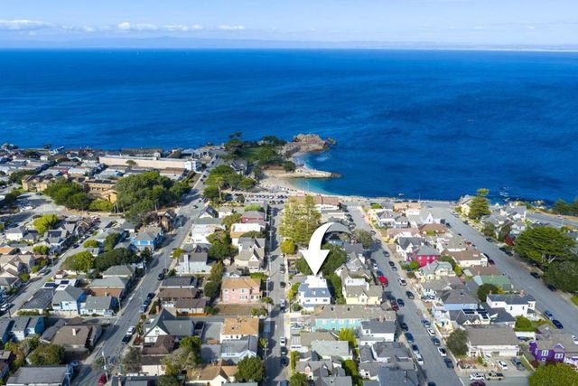 127 16th Street, Pacific Grove, CA 93950
