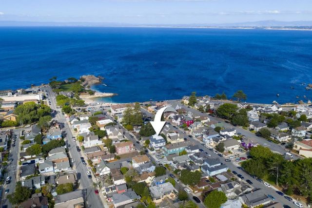 127 16th Street, Pacific Grove, CA 93950