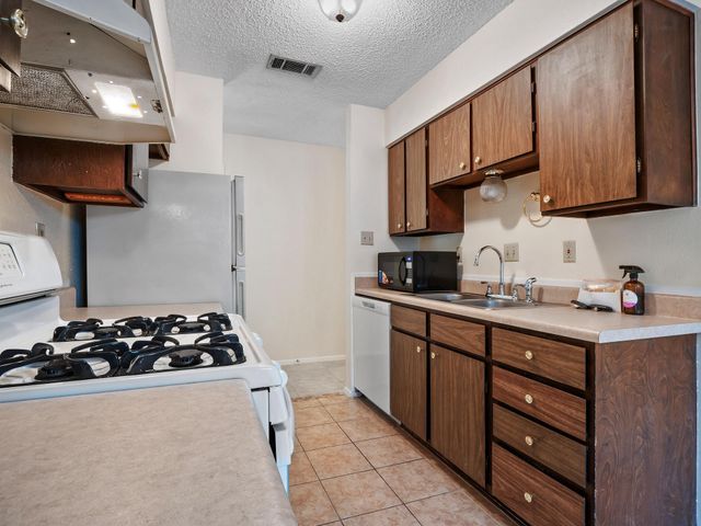 3513 Westchester Ave 102, Austin, TX 78759