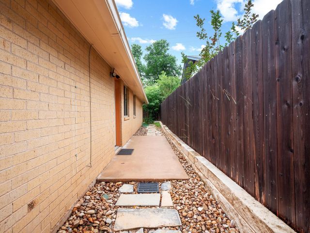 3513 Westchester Ave 102, Austin, TX 78759