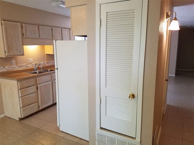 3513 Westchester Ave 102, Austin, TX 78759