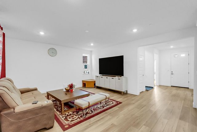 6705 Fathom Rd, Stockton, CA 95219