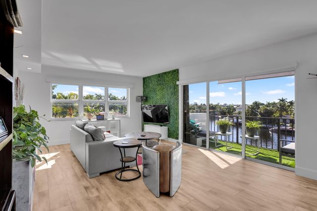 1839 Middle River Drive 303, Fort Lauderdale, FL 33305