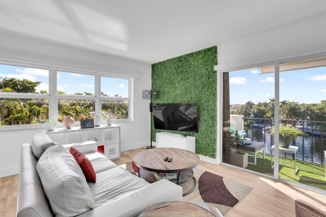 1839 Middle River Drive 303, Fort Lauderdale, FL 33305