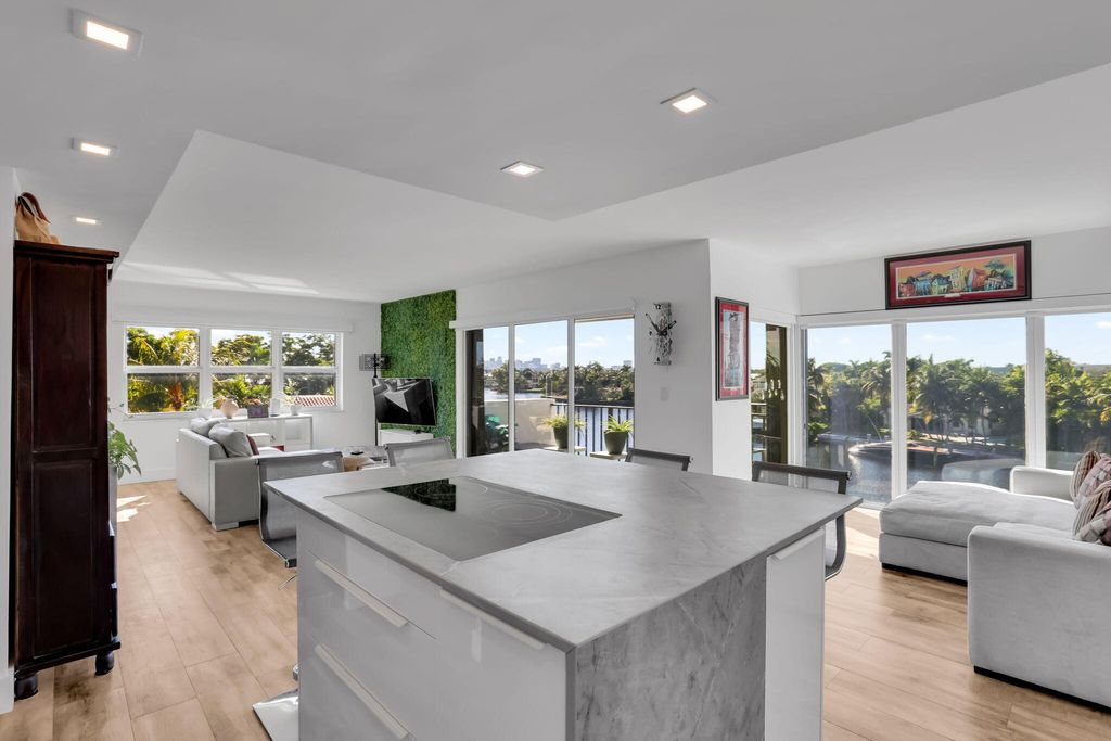 1839 Middle River Drive 303, Fort Lauderdale, FL 33305