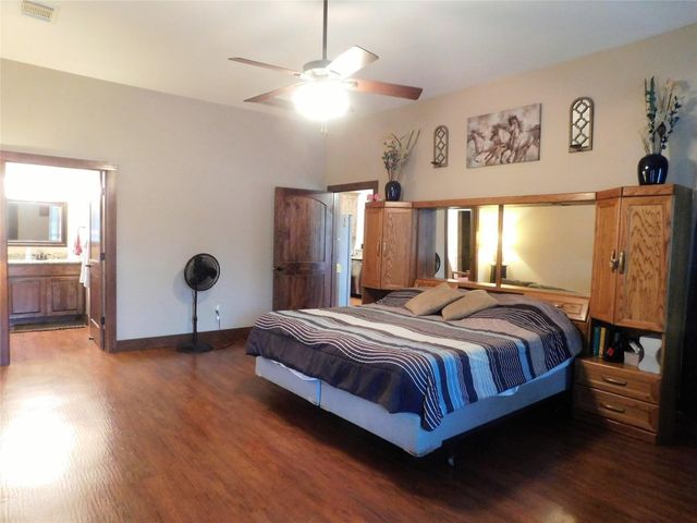 7032 Fm 1567, Lone Oak, TX 75453