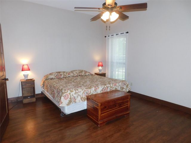 7032 Fm 1567, Lone Oak, TX 75453