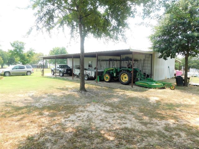 7032 Fm 1567, Lone Oak, TX 75453